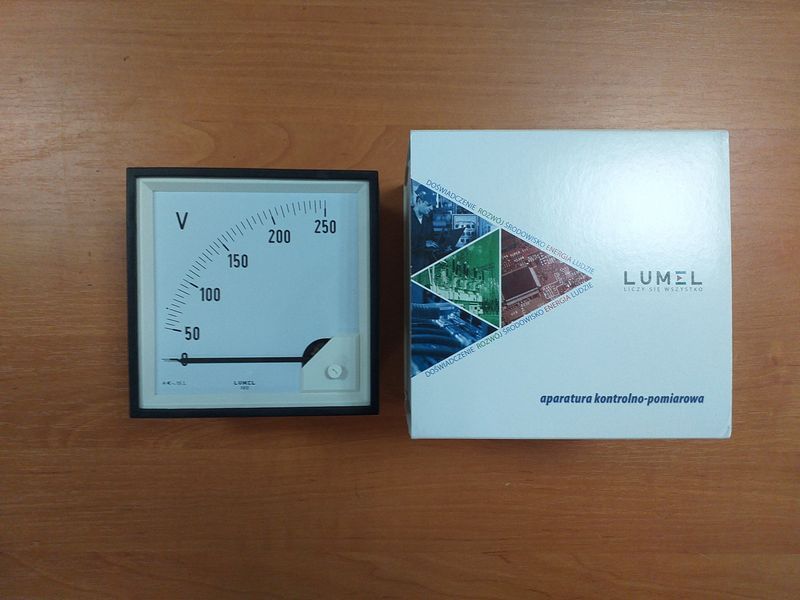 Аналоговий вольтметр LUMEL EA 12N E613 250V. Польща 4084 фото