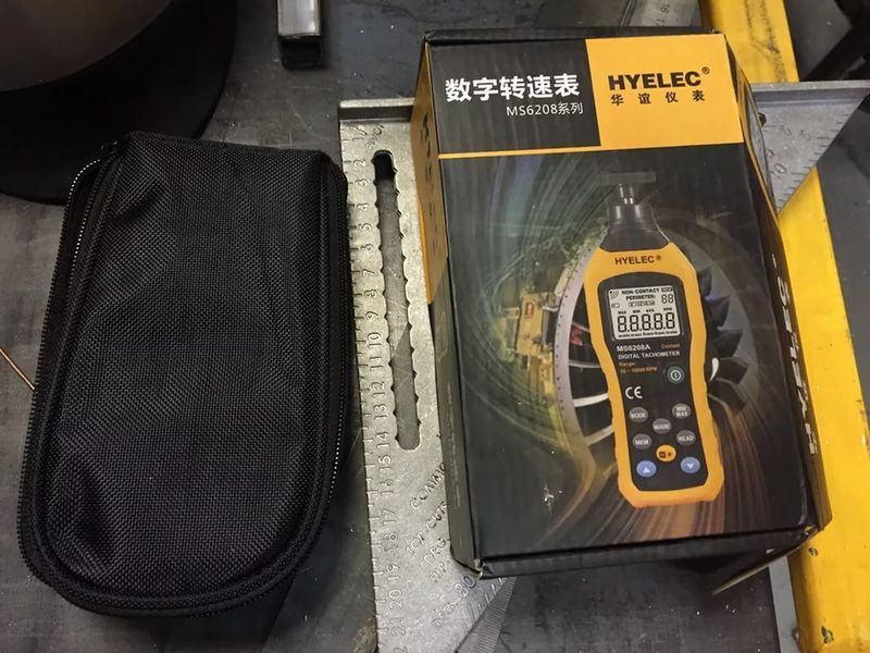 Безконтактний фото-тахометр Hyelec MS6208B (50 - 250 мм) 50-99999 RPM, пам'ять 100 груп 2521 фото